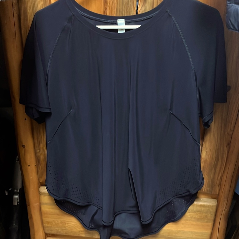 Lululemon short sleeve t-shirt